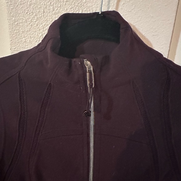 Burgundy color define jacket with cute silver zipper and mesh details - Picture 5 of 5